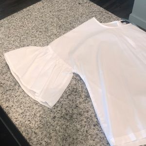 FUN Sleeves! Cute, white top!